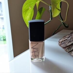 Nars Sheer Glow Foundation